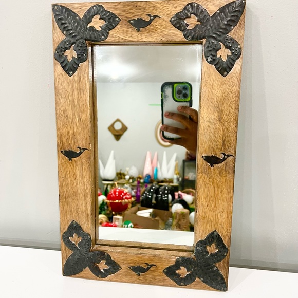 Vintage solid wood mirror - Picture 1 of 9